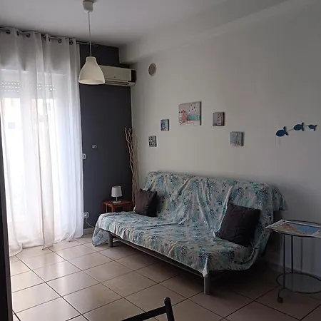 Travel And Living Guest house Trani