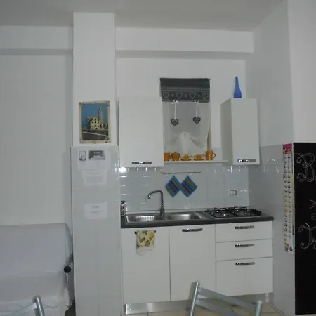Guest house Travel And Living Trani